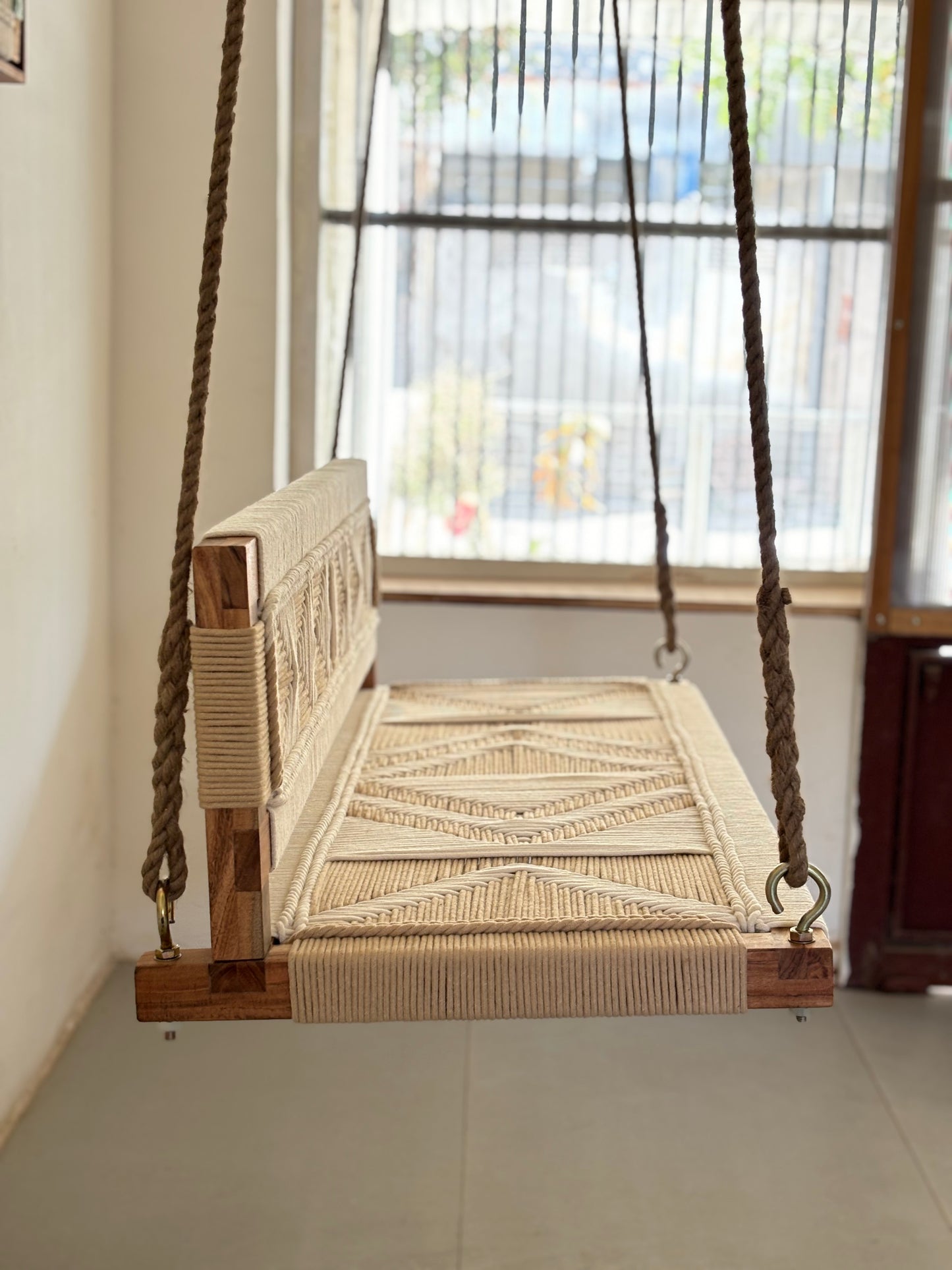 Woven Swing with Backrest