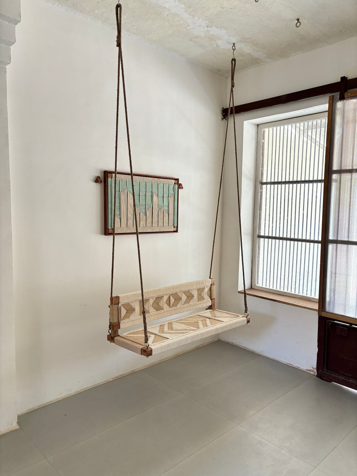 Woven Swing with Backrest