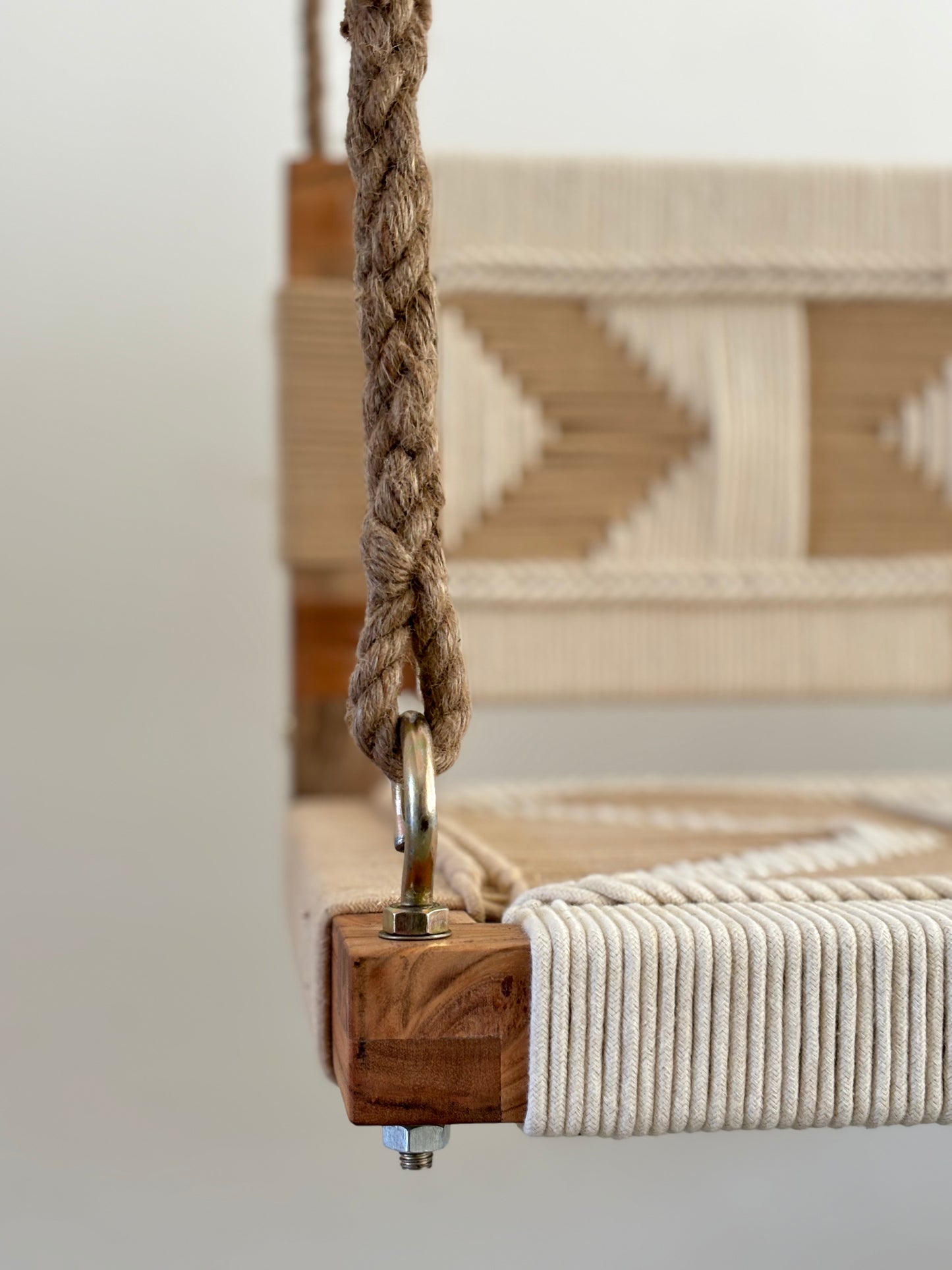 Woven Swing with Backrest