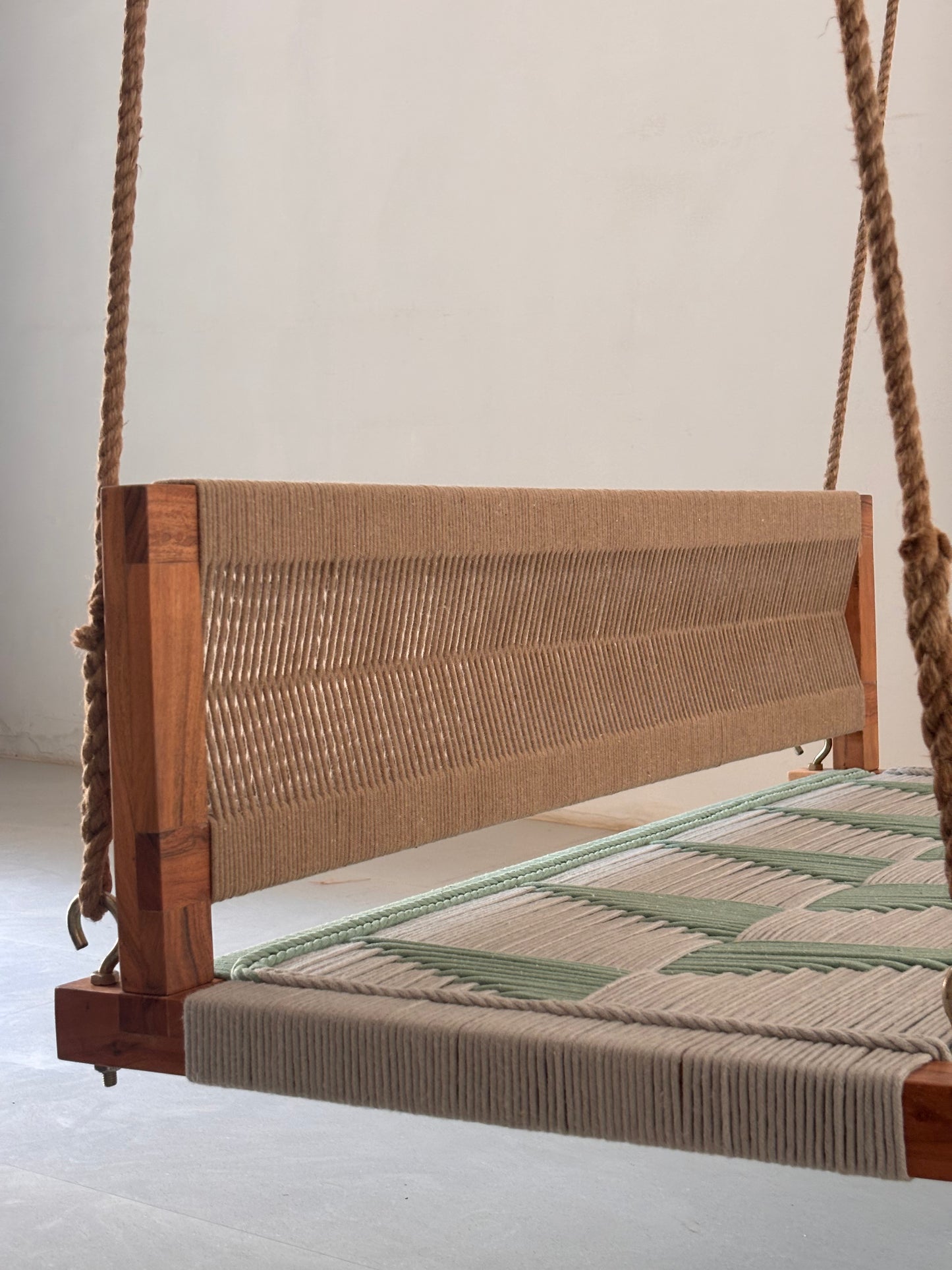 Woven Swing with Backrest - Green Beige