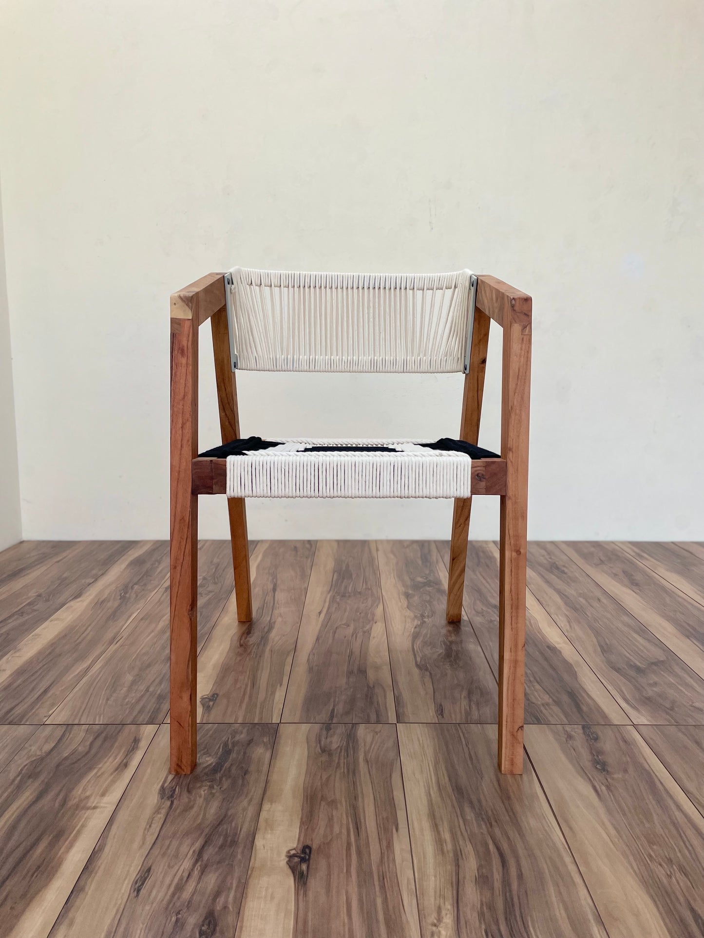 Armrest Chair - Black & White
