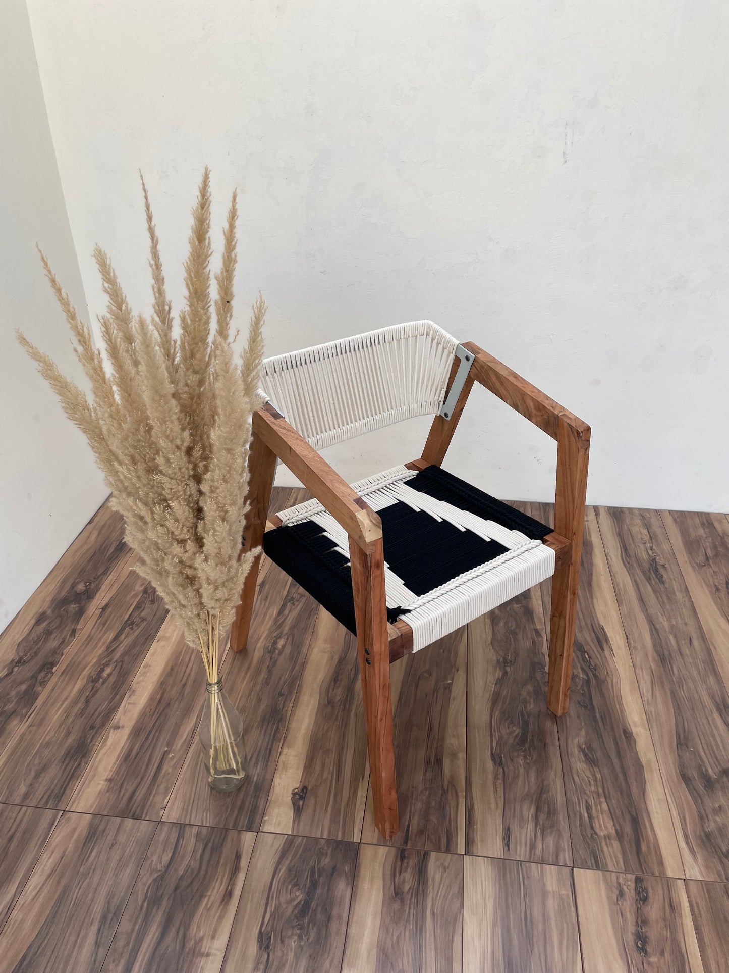 Armrest Chair - Black & White