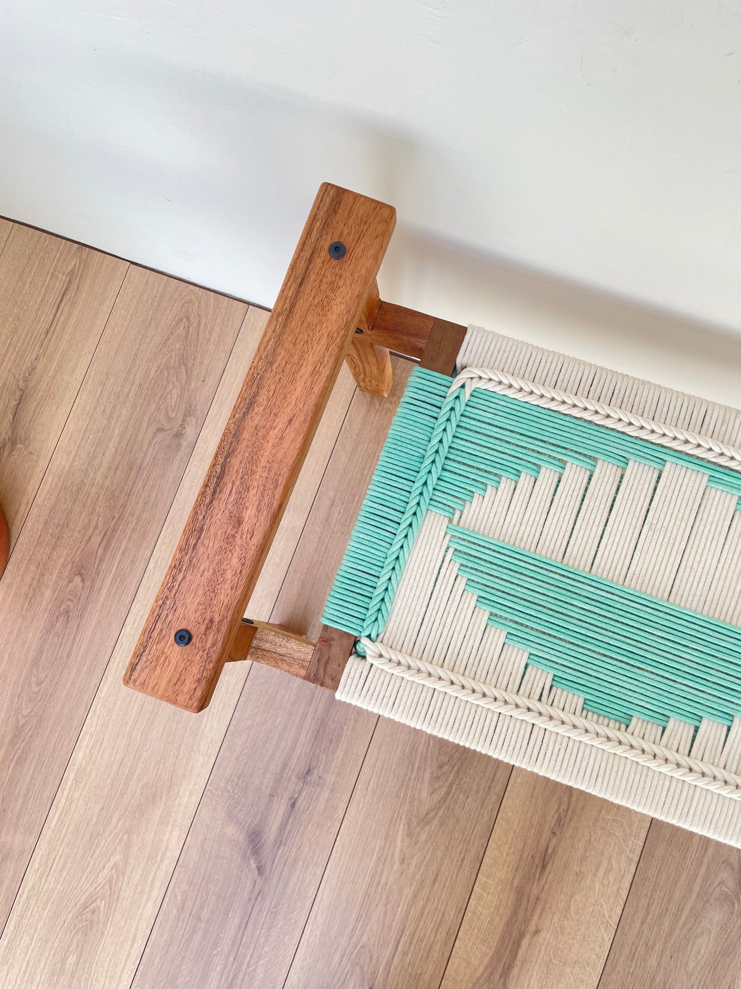 Hand rest Libra Stool - White & Teal