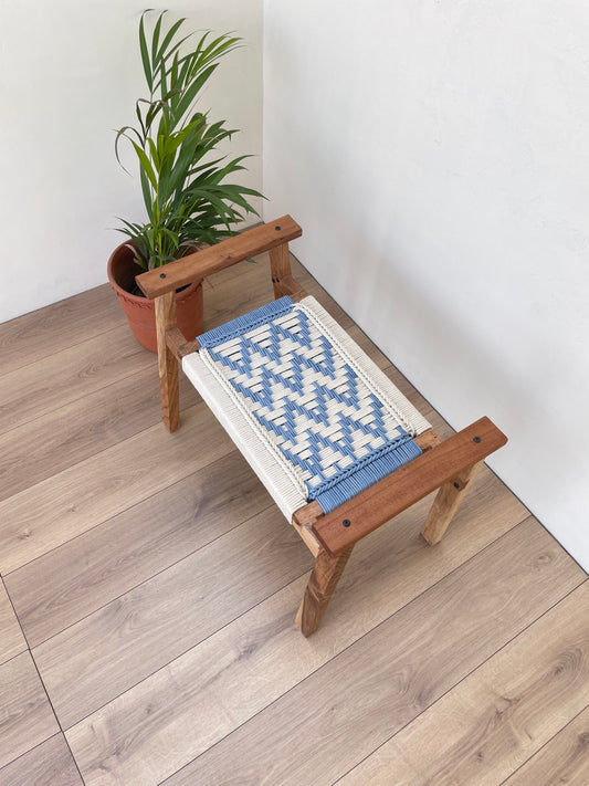 Hand rest Draco Woven stool - White&Blue