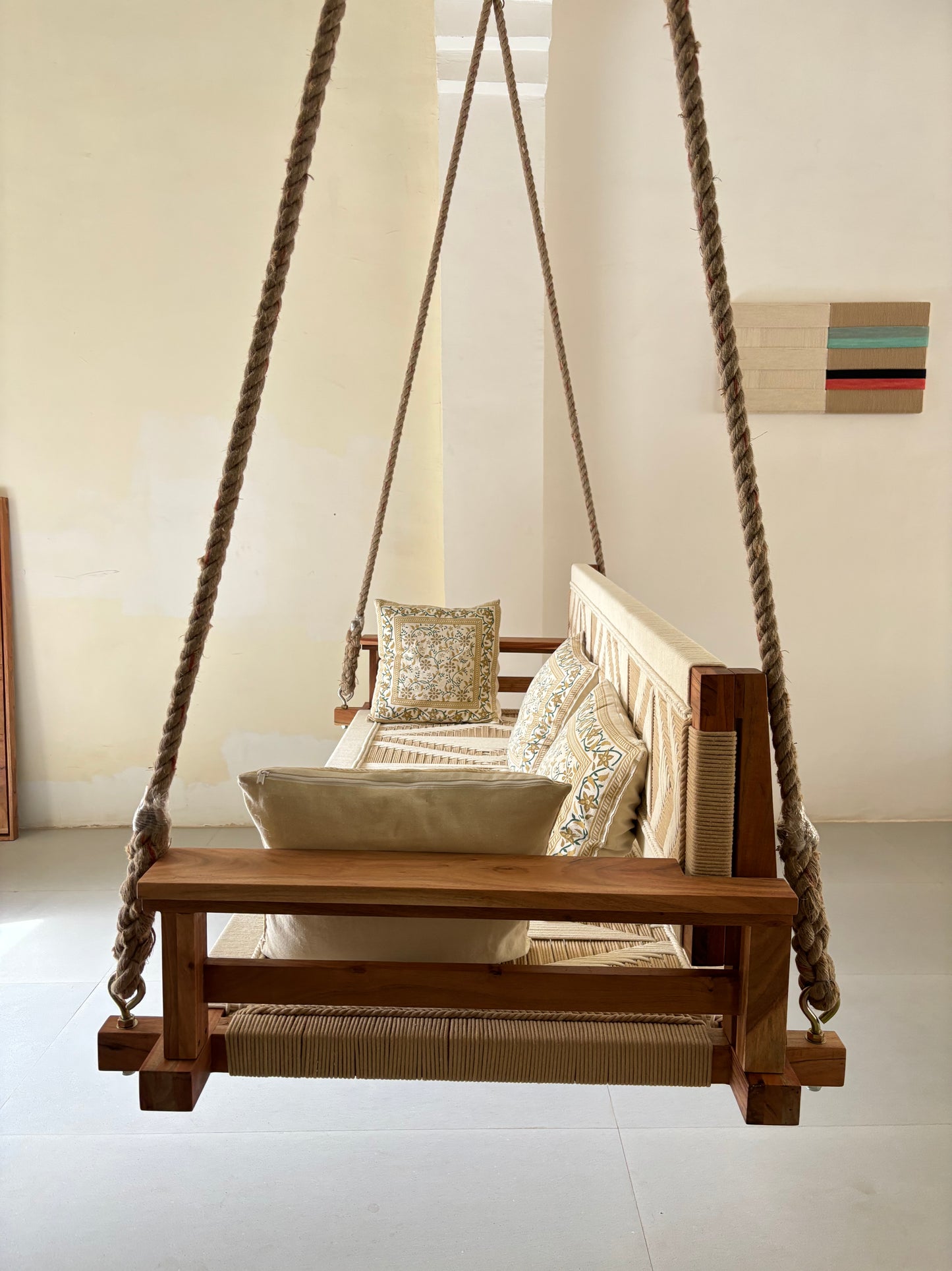 Woven swing with backres and hand rest - 6.5 ft