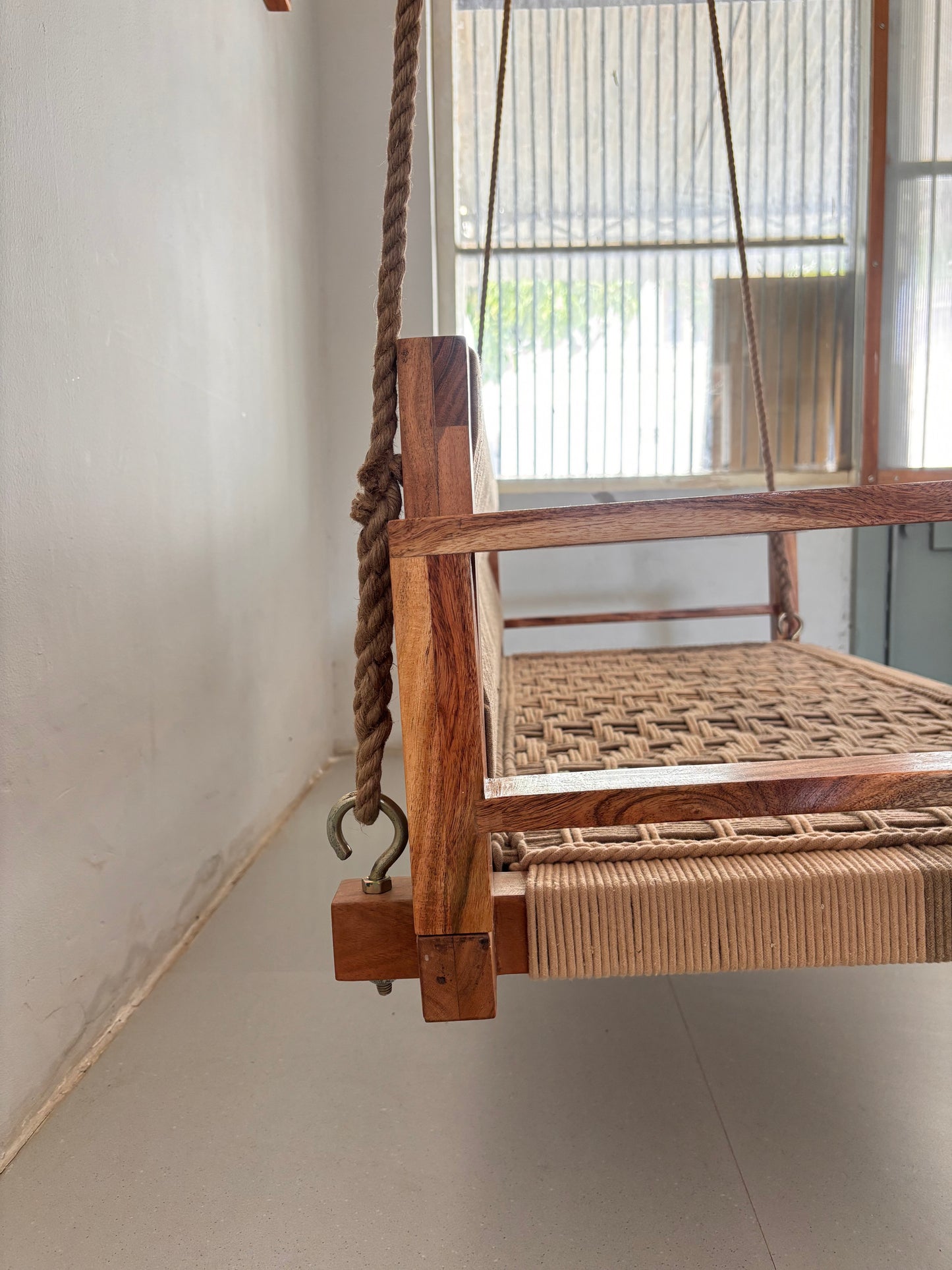 Armrest Backrest Woven Swing